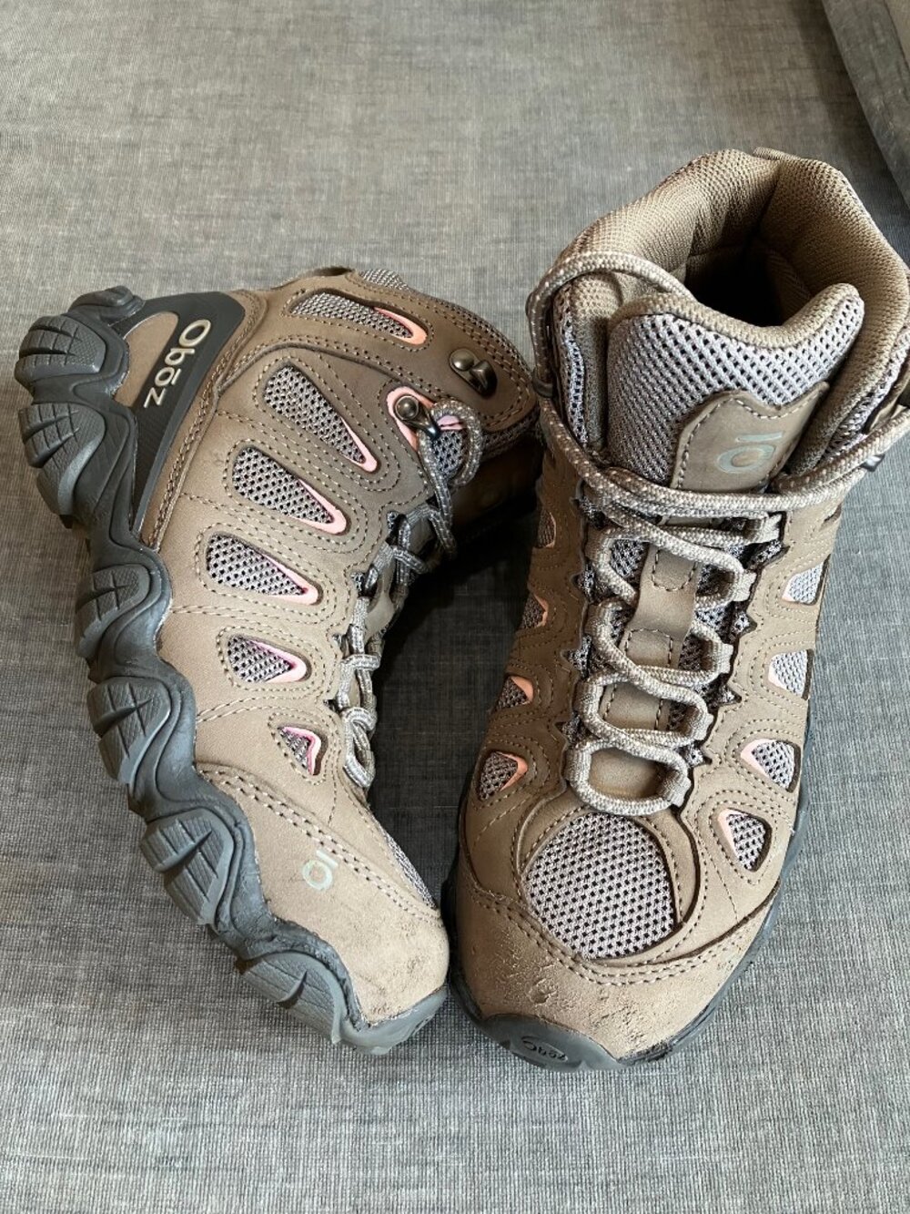Oboz Womens 8.5 Brown Sawtooth Mid Hiking Boots Lace Up Gorpcore Trail Shoes